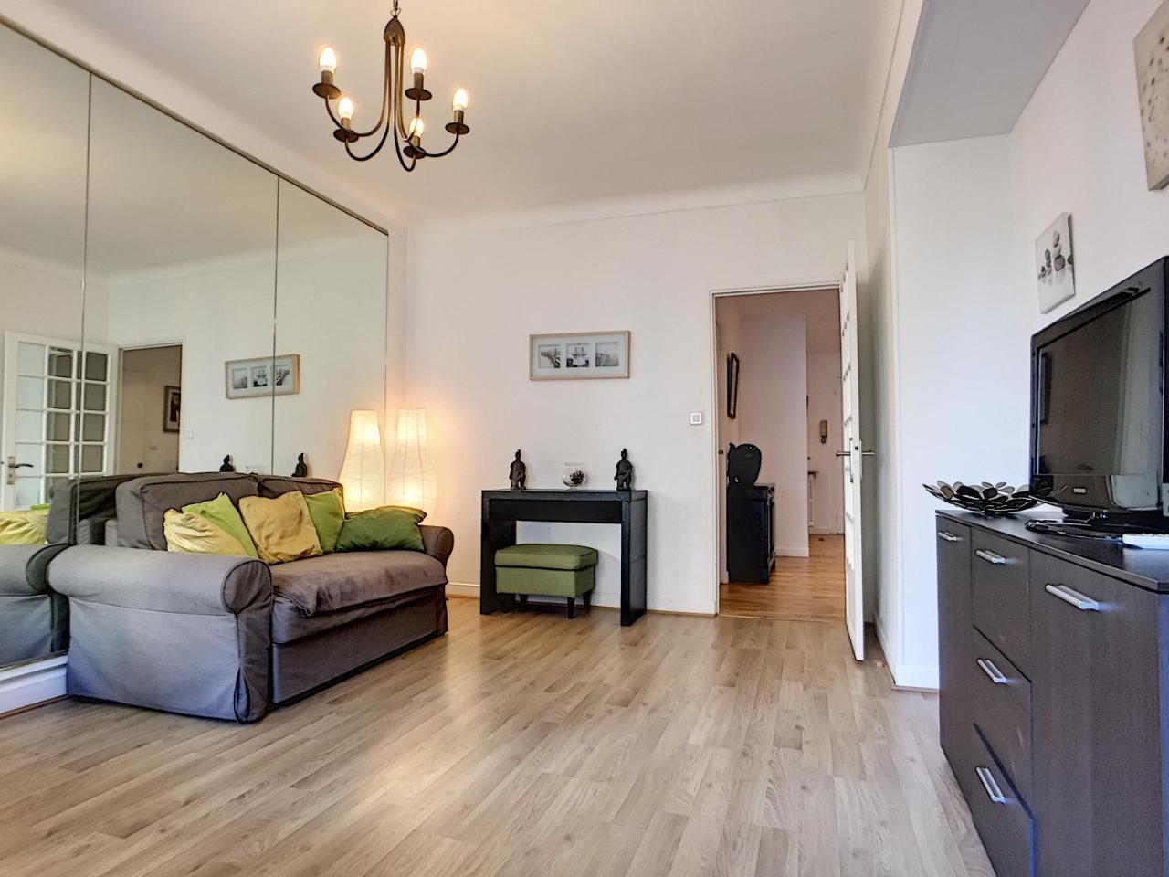 Nestor&Jeeves - L'Olympic - Central - Very Close Sea Nice Bagian luar foto